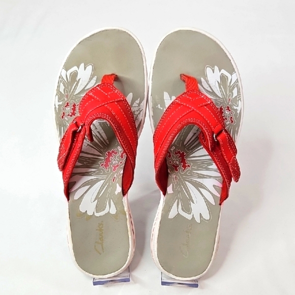 Clarks Red Sandals with Bold Floral Accents - Picture 1 of 6